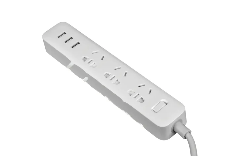 how do smart power strips work